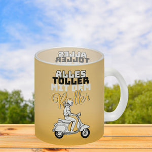 Alles toller mit dem Roller Kaffeebecher in {rosa} mit Rollerfahrerin