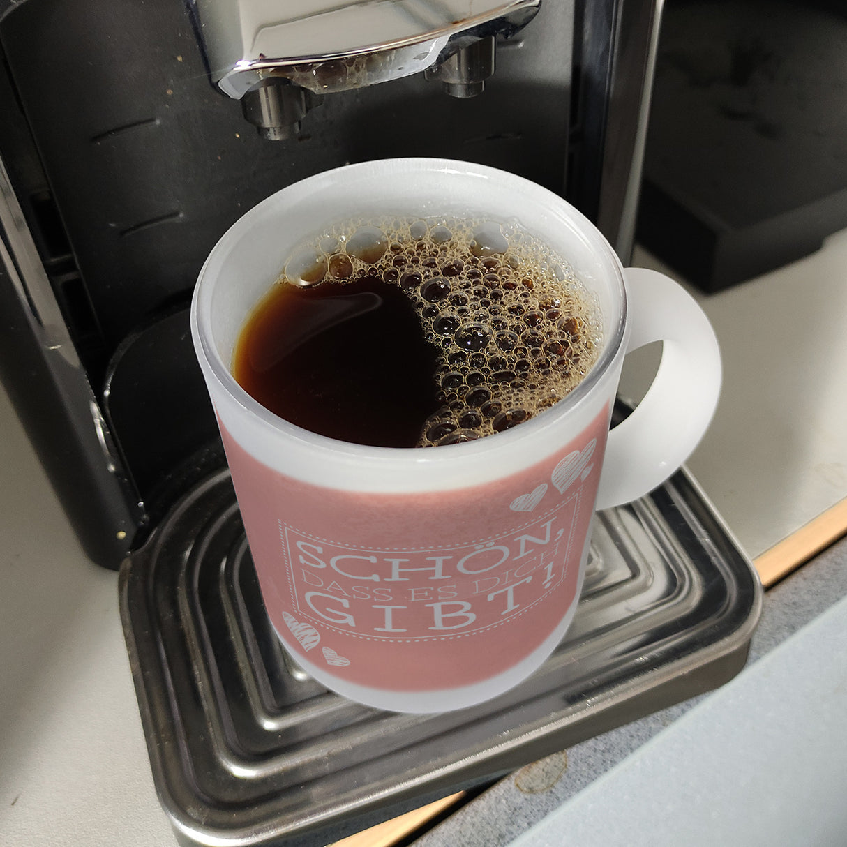 Schön, dass es dich gibt Kaffeebecher in pink mit Herzchen