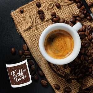 Kaffeetante Kaffeebecher zum Thema Koffeinjunkie