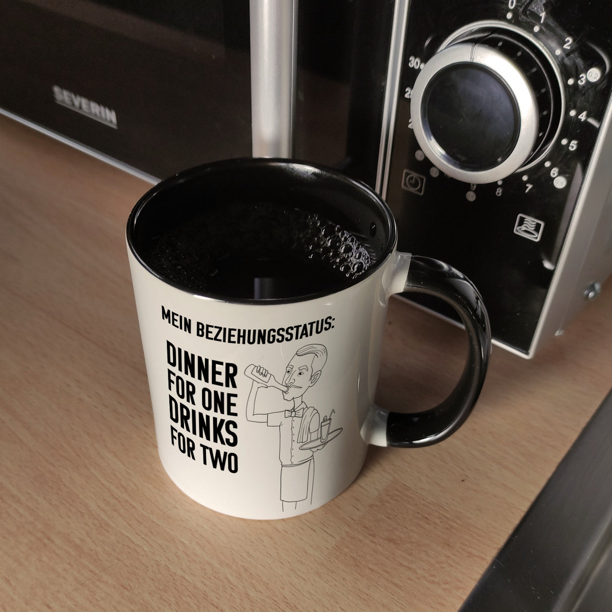 Beziehungsstatus: Dinner for one, Drinks for two Kaffeebecher