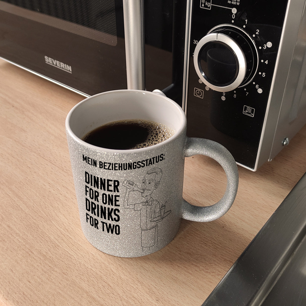 Beziehungsstatus: Dinner for one, Drinks for two Kaffeebecher