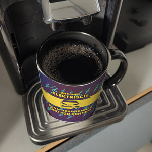 Ich fahre elektrisch, denn Verbrenner sind für Penner Kaffeebecher