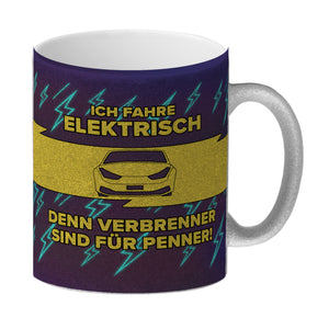 Ich fahre elektrisch, denn Verbrenner sind für Penner Kaffeebecher