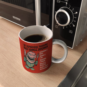 Kaffeebecher zum Thema Phishing Mails erkennen mit Fisch Motiv