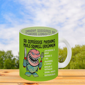 Kaffeebecher zum Thema Phishing Mails erkennen mit Fisch Motiv