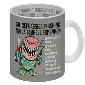 Kaffeebecher zum Thema Phishing Mails erkennen mit Fisch Motiv