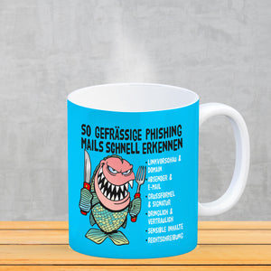 Kaffeebecher zum Thema Phishing Mails erkennen mit Fisch Motiv