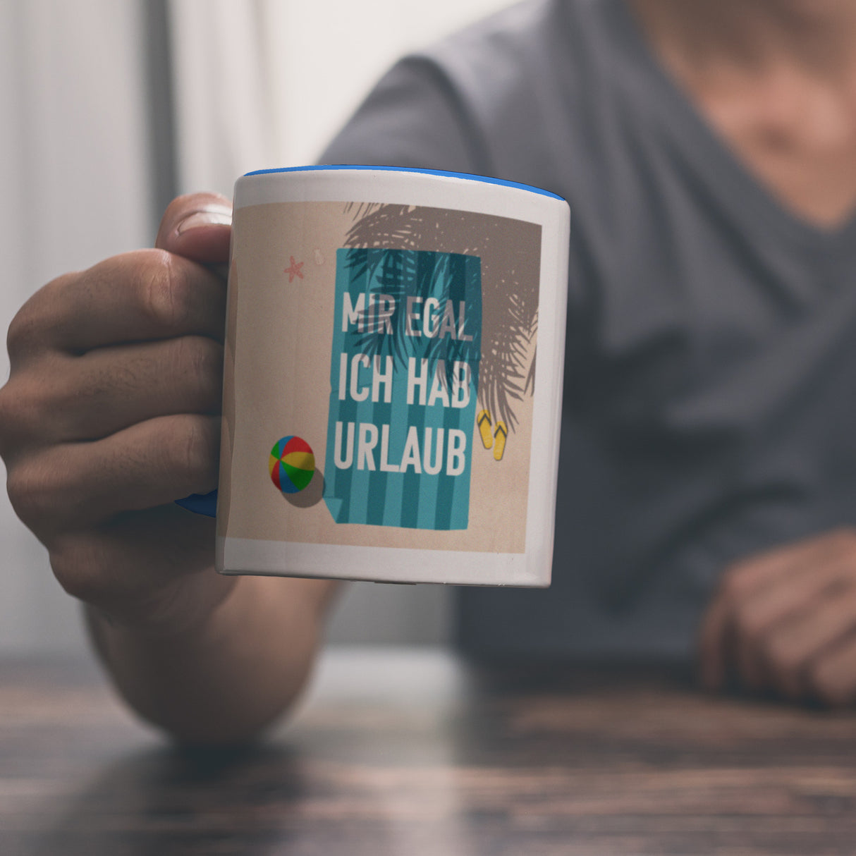Mir egal ich hab Urlaub Kaffeebecher mit Strandmotiv