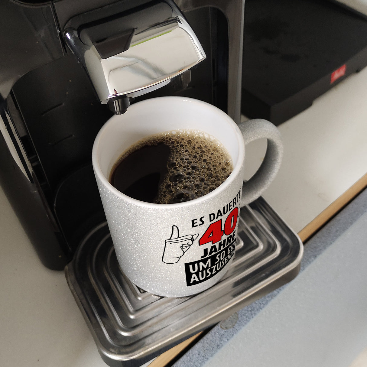 Witziger Kaffeebecher für den 40. Geburtstag mit Motiv: Gutes Aussehen