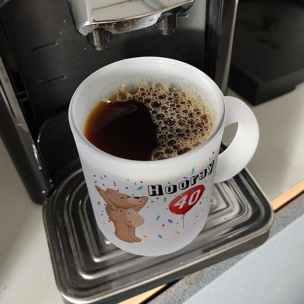 Witziger Kaffeebecher für den 40. Geburtstag mit Motiv: Hooray