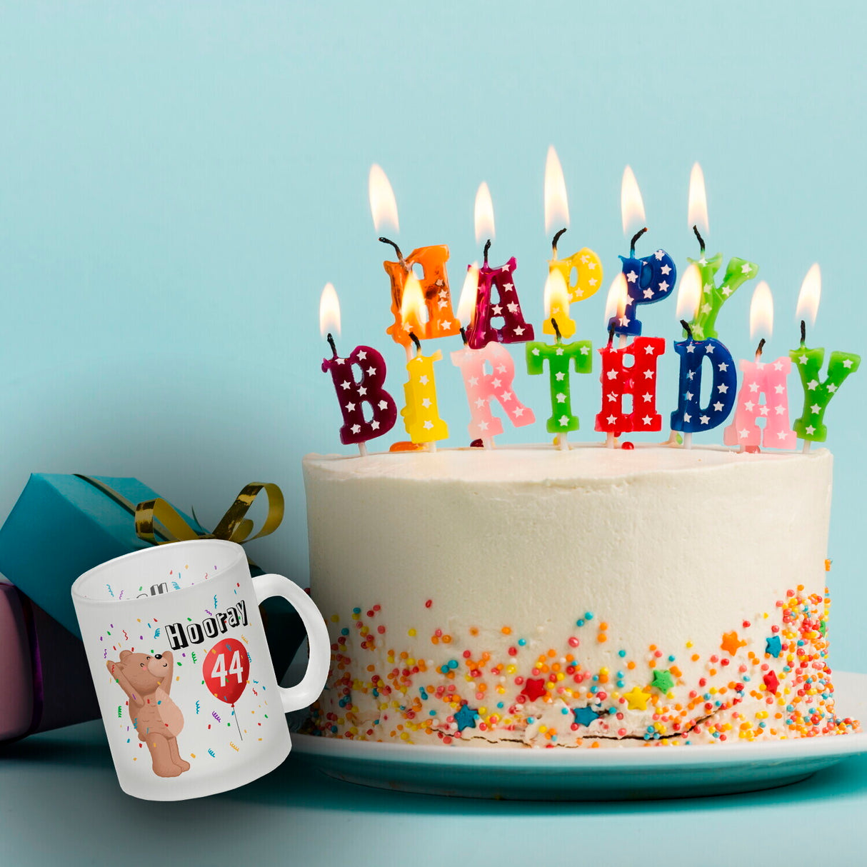 Witziger Kaffeebecher für den 44. Geburtstag mit Motiv: Hooray