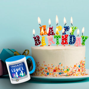 Witziger Kaffeebecher für den 44. Geburtstag mit Motiv: Gamer