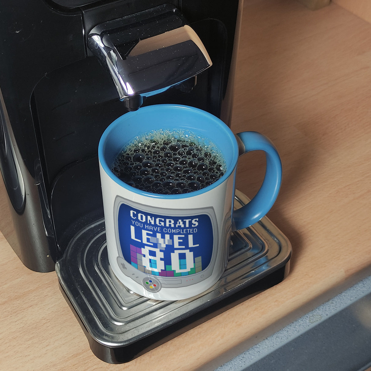 Witziger Kaffeebecher für den 80. Geburtstag mit Motiv: Gamer