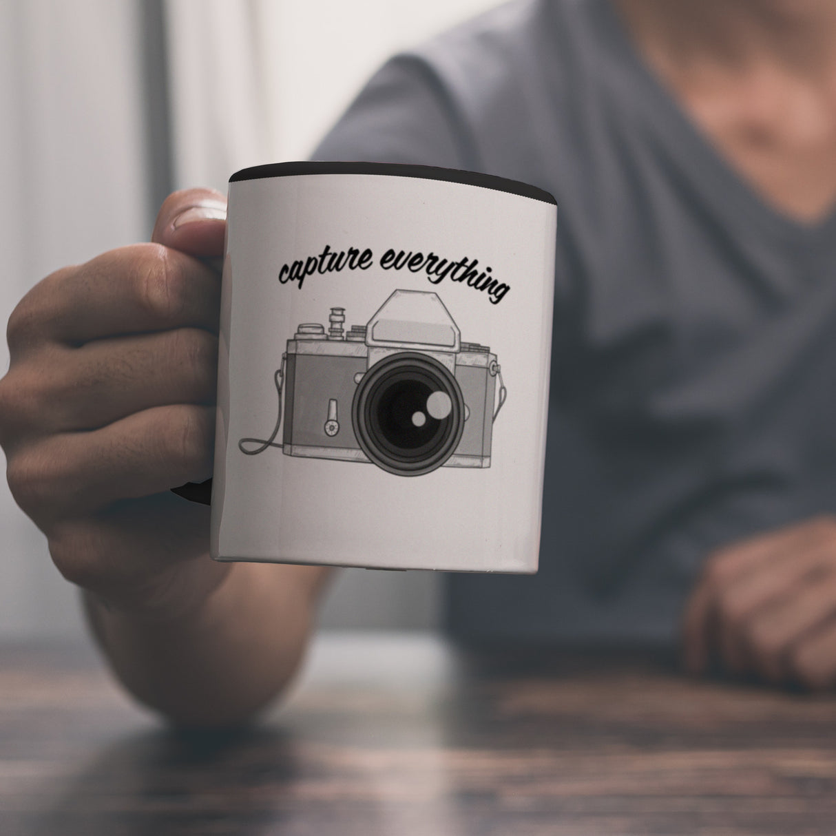 Capture everything Kaffeebecher mit Kamera Motiv für Fotografen