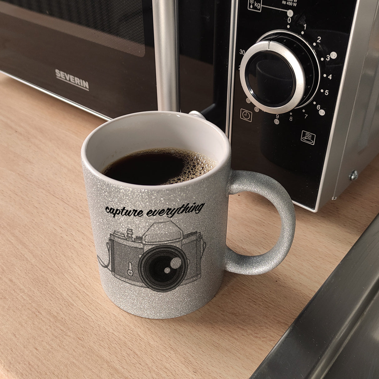 Capture everything Kaffeebecher mit Kamera Motiv für Fotografen