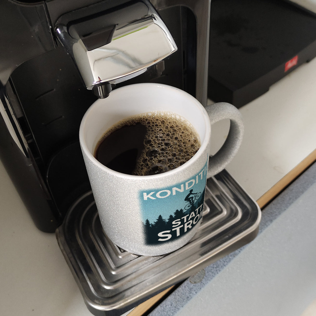 Kondition statt Strom Kaffeebecher für Fahrradfahrer