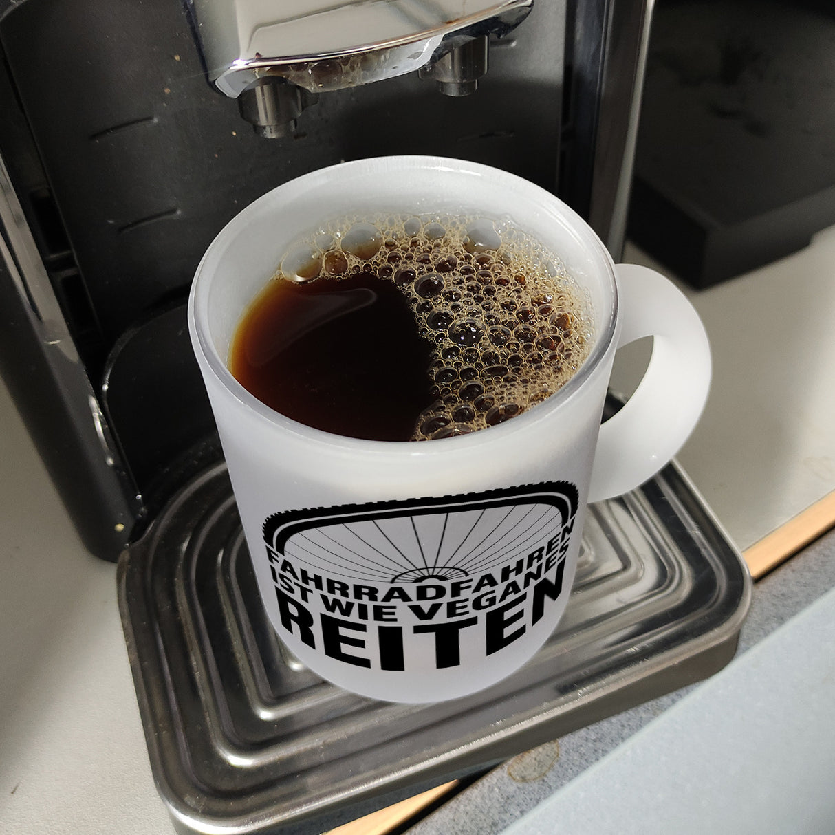 Fahrradfahren ist wie veganes Reiten Kaffeebecher für Radler
