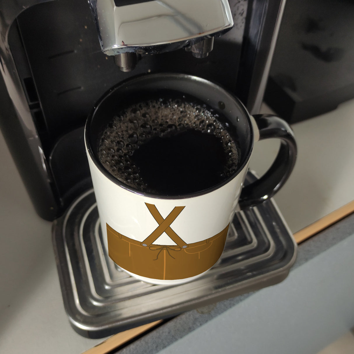 Lederhosen-Motiv Kaffeebecher