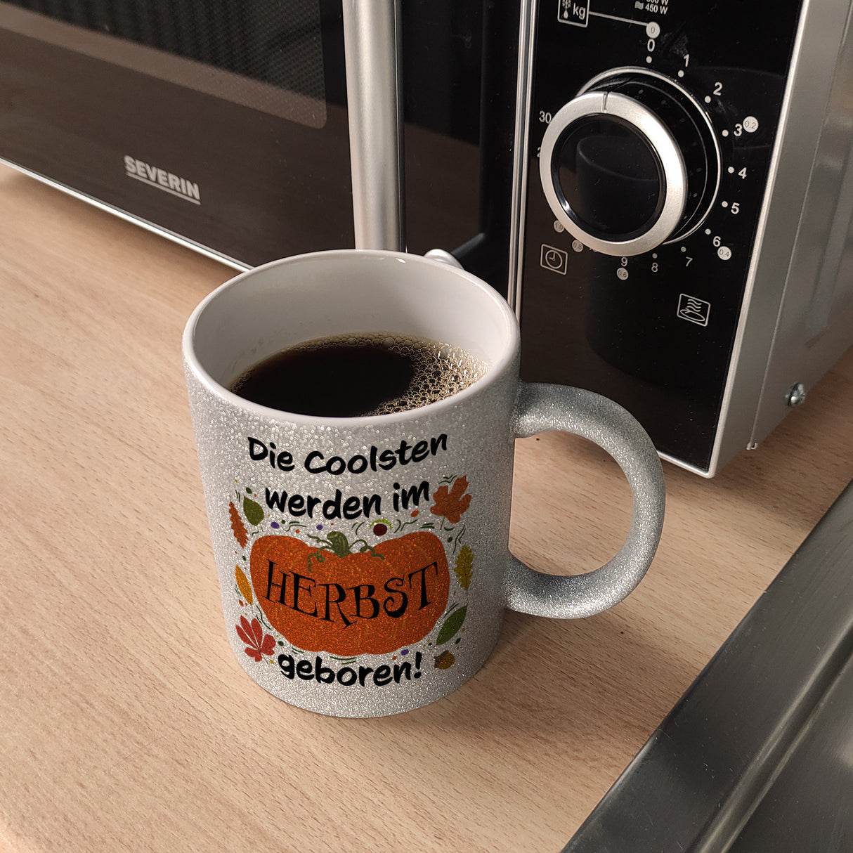 Die Coolsten werden im Herbst geboren Kaffeebecher mit Kürbis Motiv
