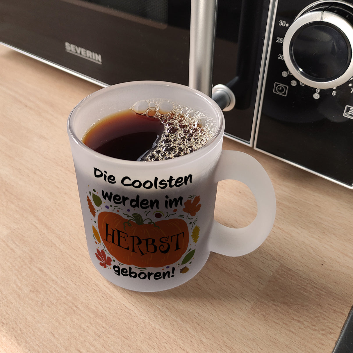 Die Coolsten werden im Herbst geboren Kaffeebecher mit Kürbis Motiv
