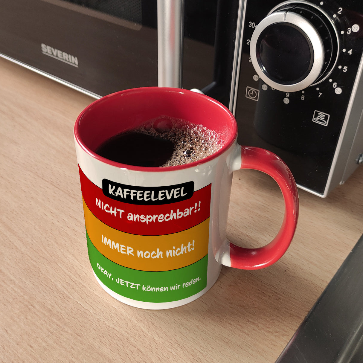 Kaffeelevel nicht ansprechbar Kaffeebecher mit verschiedenen Gemütslagen