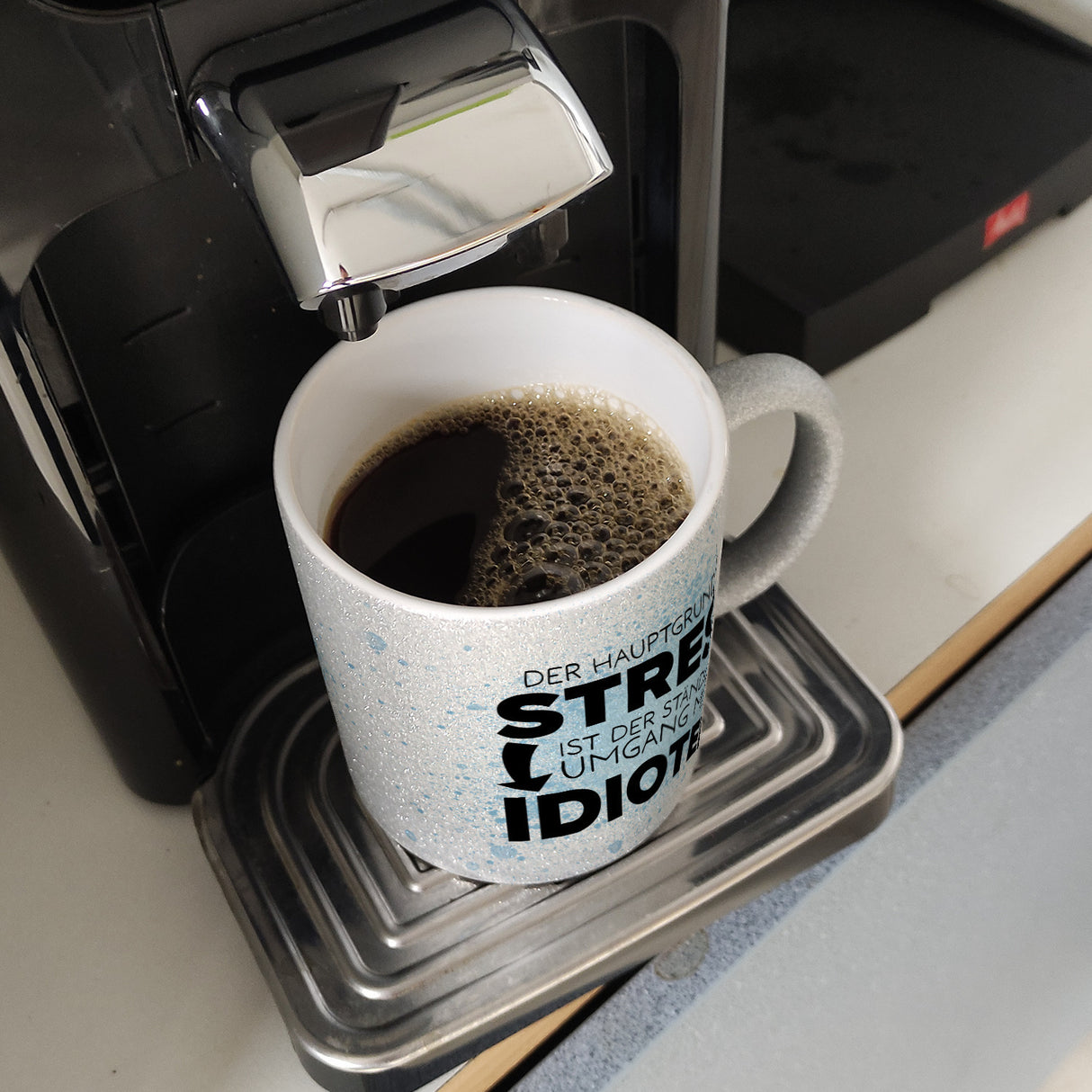 Der Hauptgrund für Stress sind Idioten Kaffeebecher für den Arbeitsplatz