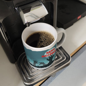 Happy Halloween Kaffeebecher mit gruseligen Zombiehänden