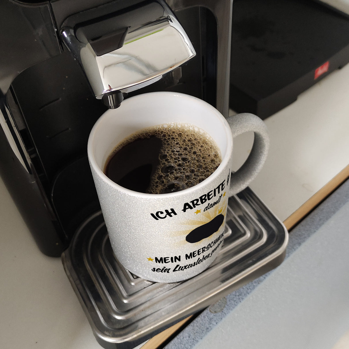 Ich arbeite hart für das Luxusleben meines Meerschweinchens Haustier Kaffeebecher