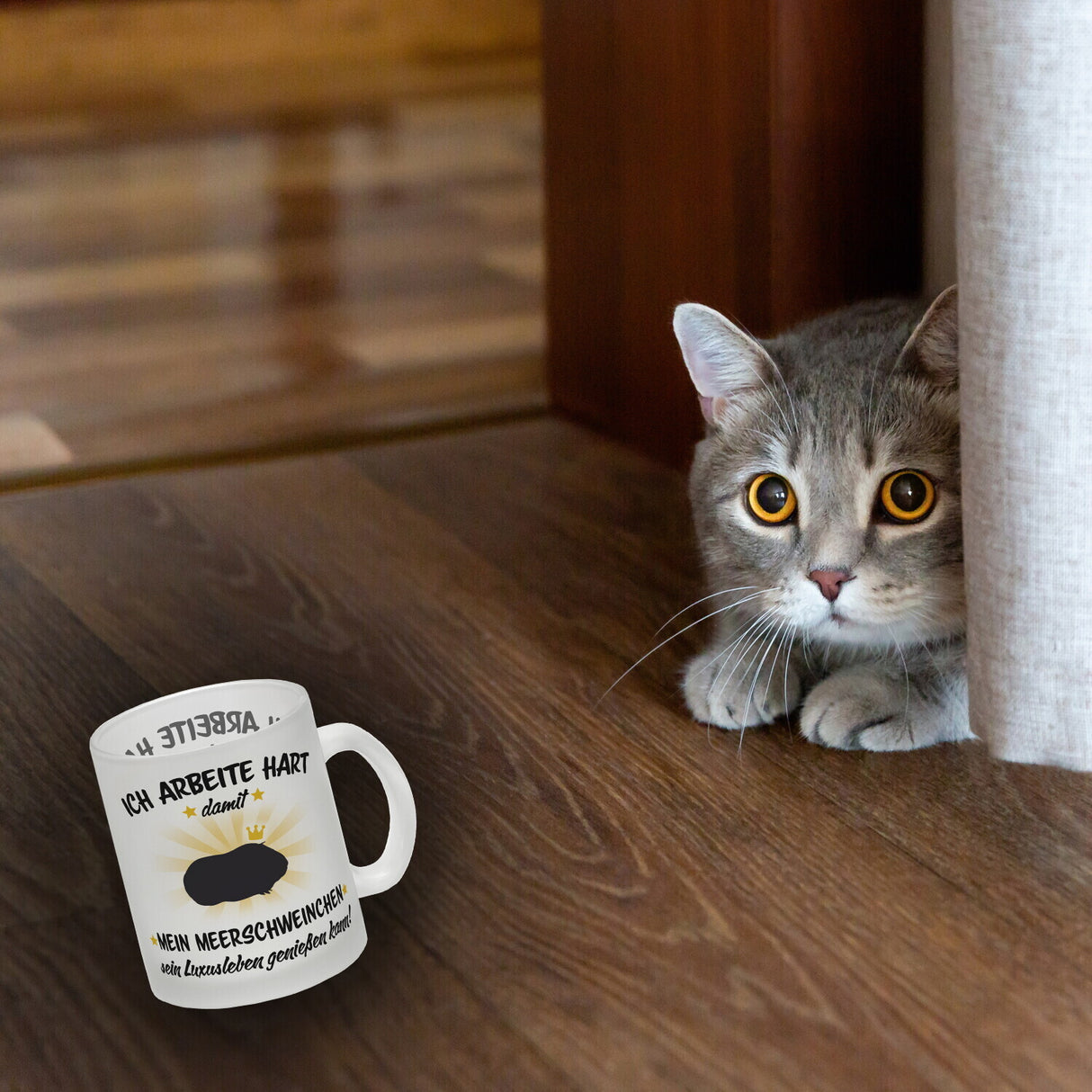 Ich arbeite hart für das Luxusleben meines Meerschweinchens Haustier Kaffeebecher