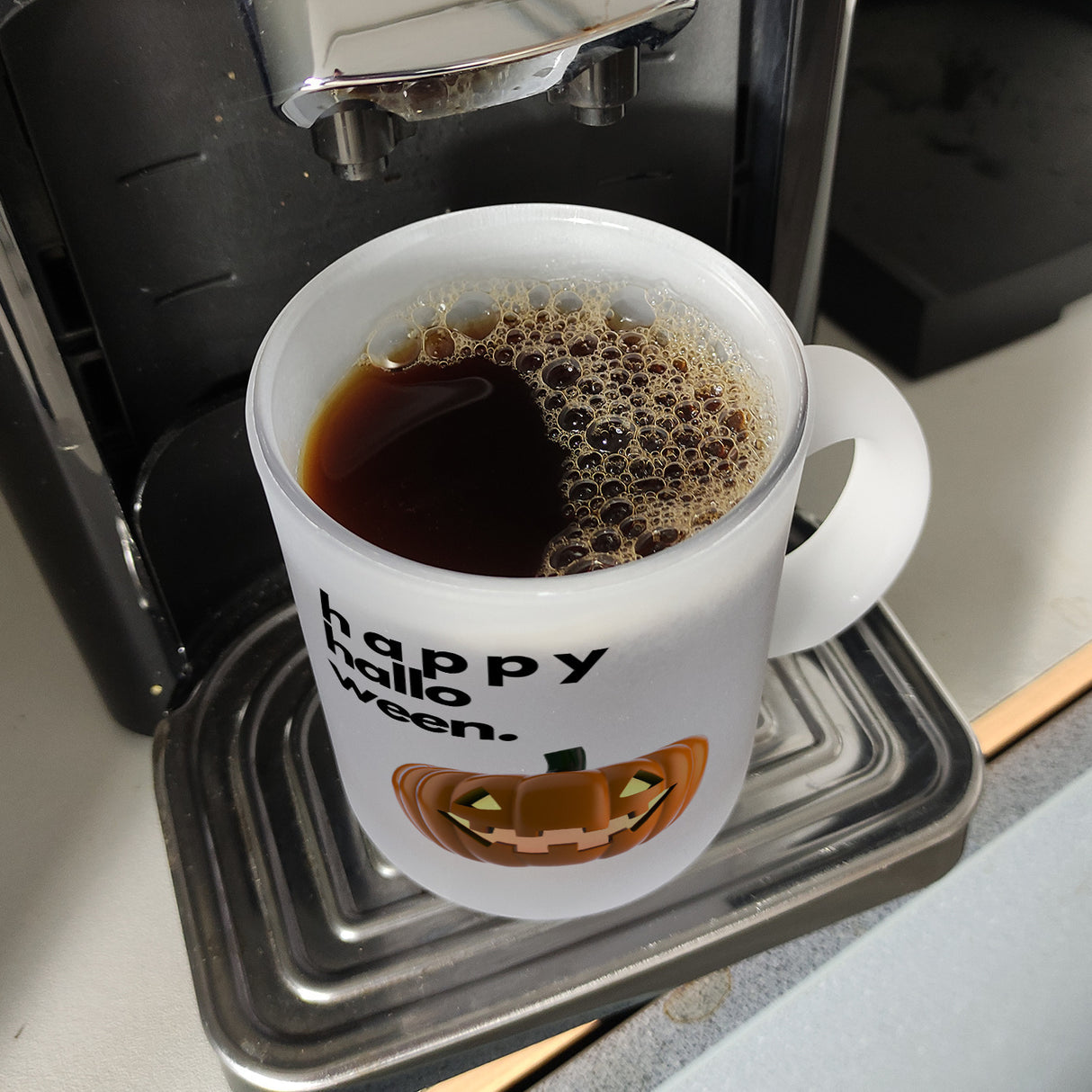 Happy Halloween Kürbis Kaffeebecher