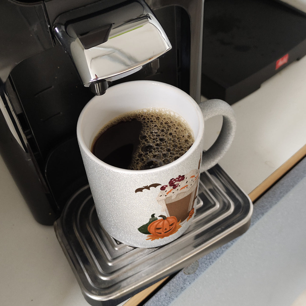 Pumpkin Spice Latte Kaffeebecher für Halloween