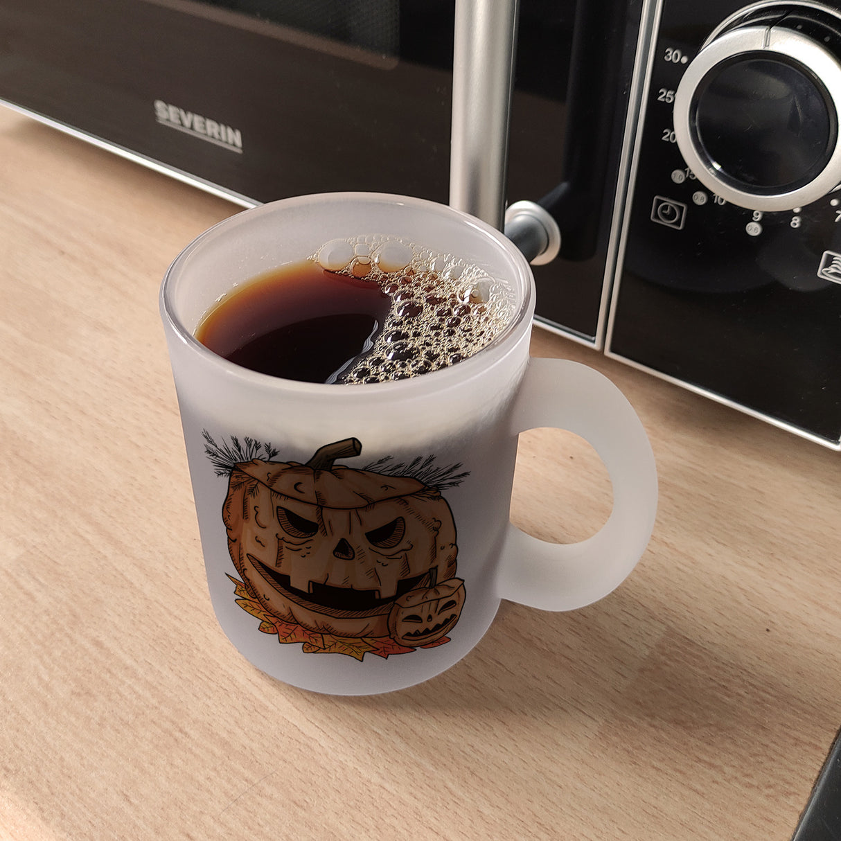 Herbstlicher Kürbiskopf Kaffeebecher