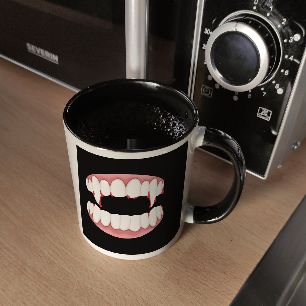 Vampirgebiss Horror Kaffeebecher für Halloween