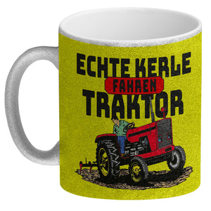 Echte Kerle fahren Traktor Kaffeebecher in braun