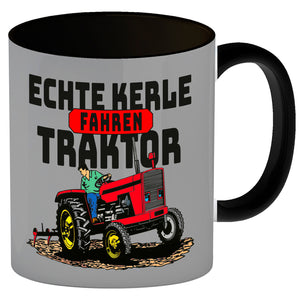 Echte Kerle fahren Traktor Kaffeebecher in braun