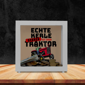 Echte Kerle sparen auf ihren Traktor Spardose für Landwirte