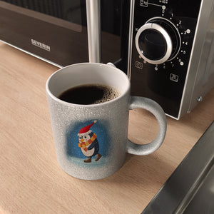 Pinguin mit Weihnachtsmütze und Schlittschuhen Kaffeebecher
