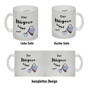 Der Klügere kippt Kaffee nach Kaffeebecher