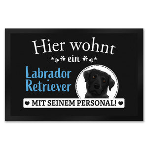 Hier wohnt ein Golden Retriever mit seinem Personal Fußmatte