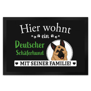 Hier wohnt ein Golden Retriever mit seiner Familie Fußmatte