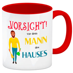 Hausfrau Kaffeebecher mit Spruch Vorsicht vor der Frau des Hauses