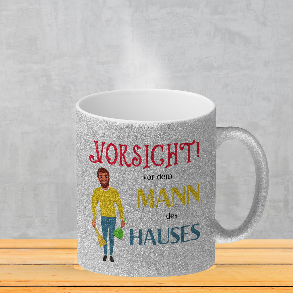 Hausfrau Kaffeebecher mit Spruch Vorsicht vor der Frau des Hauses