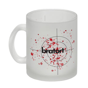 Bratort Kaffeebecher mit Blutspritzern und Fadenkreuz