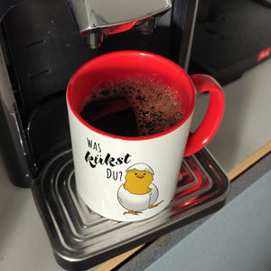 Was kükst du Kaffeebecher mit frechem Küken im Ei