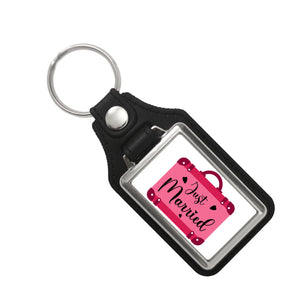 Just married Hochzeit Schlüsselanhänger mit pinken Koffer