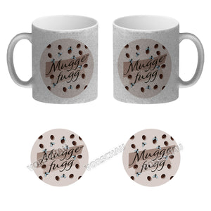 Muggefugg Malzkaffee Kaffeebecher mit Kaffeebohnen und Fliegen blau