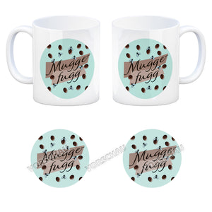 Muggefugg Malzkaffee Kaffeebecher mit Kaffeebohnen und Fliegen blau