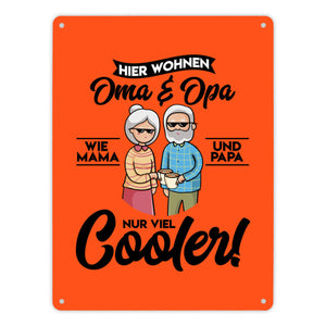 Hier wohnen Oma & Opa Metallschild in 15x20 cm in braun für deine Großeltern