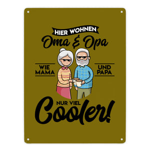 Hier wohnen Oma & Opa Metallschild in 15x20 cm in braun für deine Großeltern