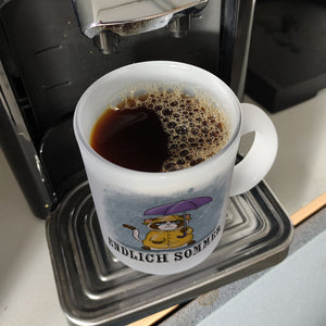 Endlich Sommer Kaffeebecher mit grummeliger Katze